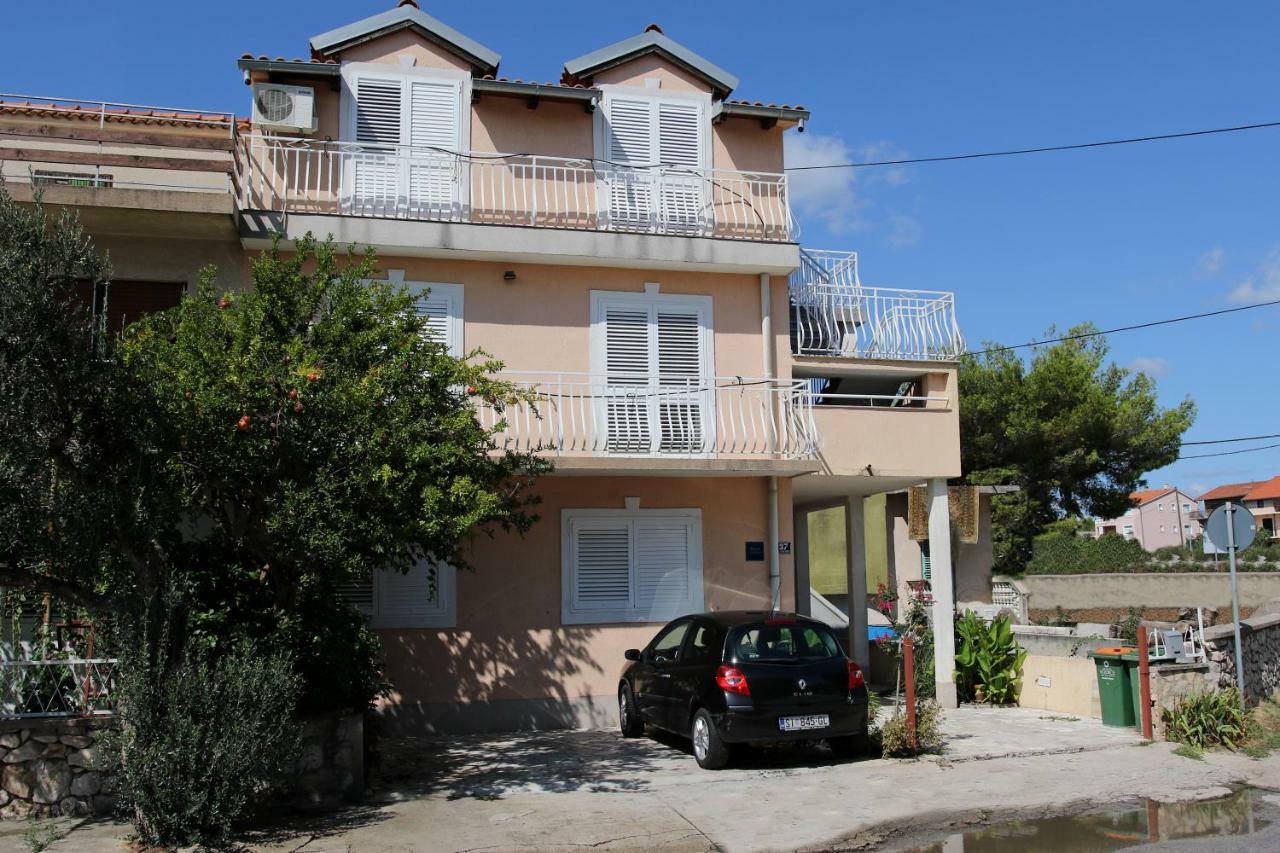 Apartment Ajdukovic Vodice Exterior foto